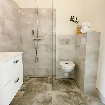 Aircon Near Tilburg & Efteling Park Lejlighed