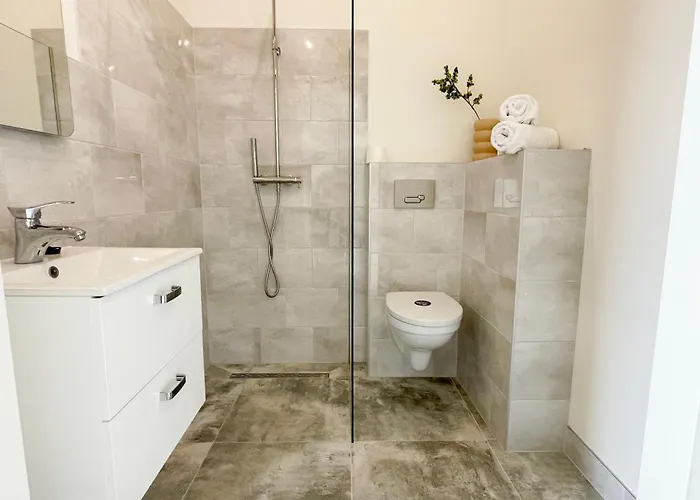 Aircon Near Tilburg & Efteling Park Apartment